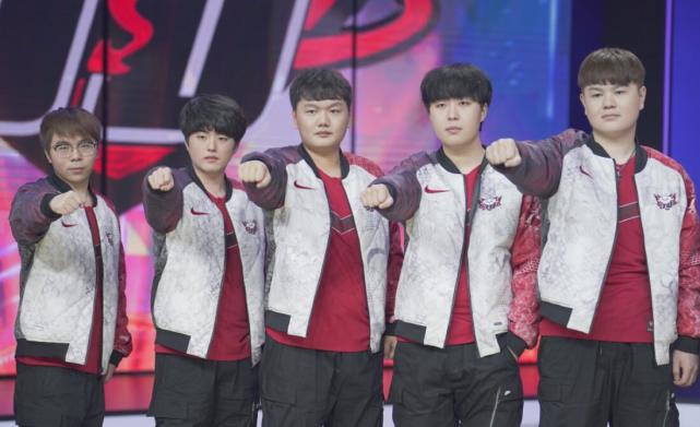 半空间合围 半空间合围