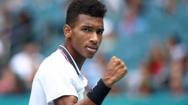 当镜头对准 当镜头对准